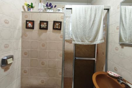Casa à venda com 300m², 4 quartos e 1 vaga Casa à venda com 300m², 4 quartos e 1 vagaBanheiro Suíte