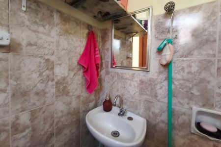 Casa à venda com 300m², 4 quartos e 1 vaga Casa à venda com 300m², 4 quartos e 1 vagaCasa 2 - Banheiro
