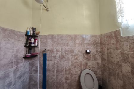 Casa à venda com 300m², 4 quartos e 1 vaga Casa à venda com 300m², 4 quartos e 1 vagaCasa 2 - Banheiro