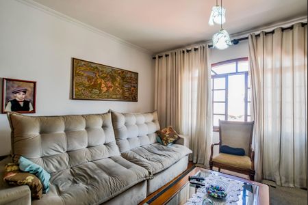 Casa à venda com 330m², 5 quartos e 6 vagasSala 1