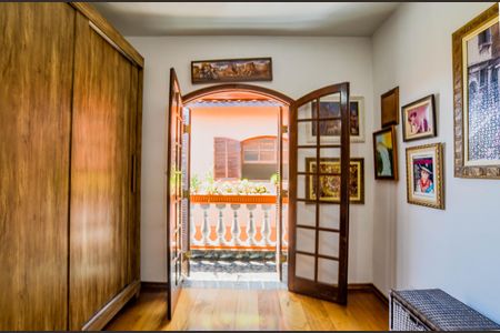 Casa à venda com 330m², 5 quartos e 6 vagasQuarto 1