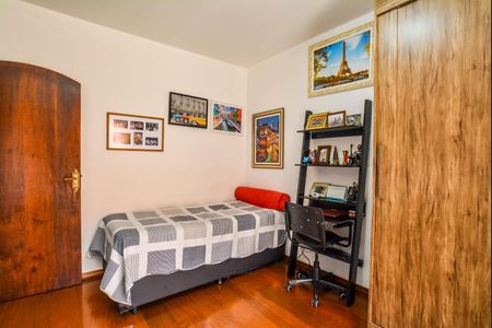 Casa à venda com 5 quartos, 330m² em Cata Preta, Santo André