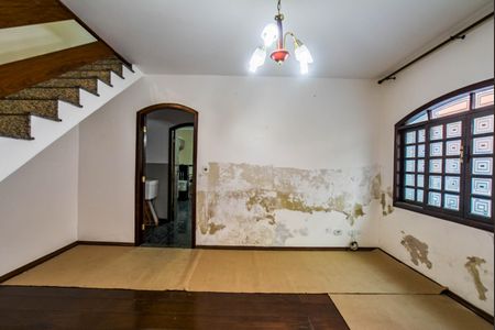 Casa à venda com 330m², 5 quartos e 6 vagasSala 2
