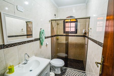Casa à venda com 330m², 5 quartos e 6 vagasBanheiro 1