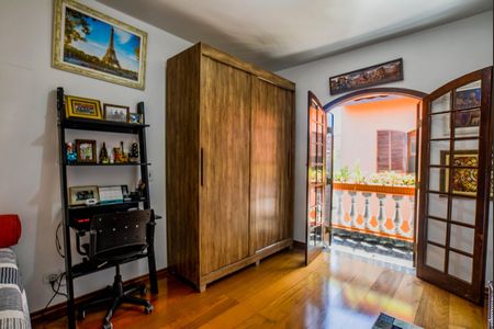 Quarto 1 de casa à venda com 5 quartos, 330m² em Cata Preta, Santo André