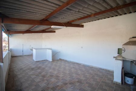 Casa à venda com 250m², 3 quartos e 3 vagasTERRAÇO E ÁREA DE SERVIÇO