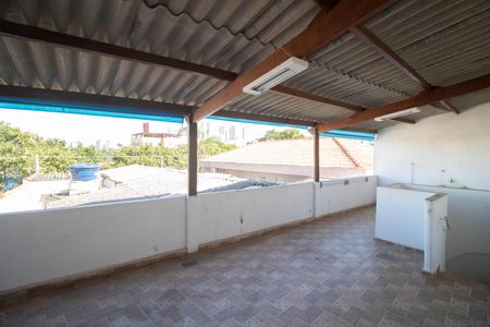 Casa à venda com 250m², 3 quartos e 3 vagasTERRAÇO E ÁREA DE SERVIÇO
