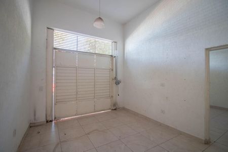 Casa à venda com 250m², 3 quartos e 3 vagasGARAGEM