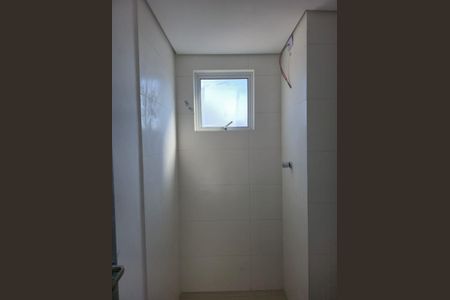 Apartamento à venda com 46m², 2 quartos e 1 vaga Apartamento à venda com 46m², 2 quartos e 1 vagaBanheiro Social