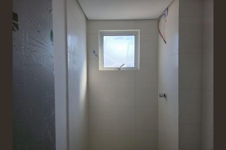 Apartamento à venda com 46m², 2 quartos e 1 vaga Apartamento à venda com 46m², 2 quartos e 1 vagaBanheiro Social