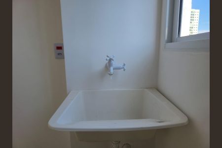 Apartamento à venda com 46m², 2 quartos e 1 vaga Apartamento à venda com 46m², 2 quartos e 1 vagaCozinha e Área de Serviço