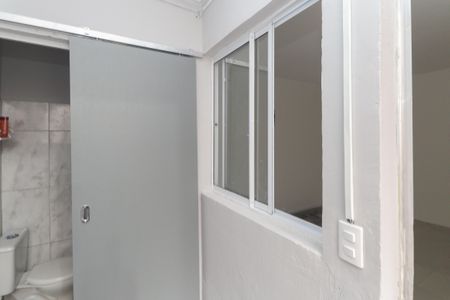 Cozinha de casa para alugar com 1 quarto, 23m² em Parque Ramos Freitas, São Paulo