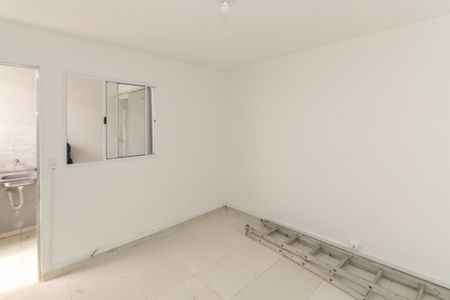 Sala de casa para alugar com 1 quarto, 23m² em Parque Ramos Freitas, São Paulo
