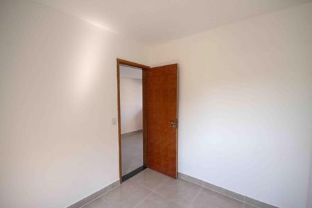 Quarto 02 de apartamento para alugar com 2 quartos, 40m² em São Lucas, São Paulo