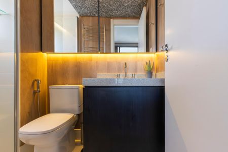 Studio para alugar com 29m², 1 quarto e 1 vaga Studio para alugar com 29m², 1 quarto e 1 vagaBanheiro