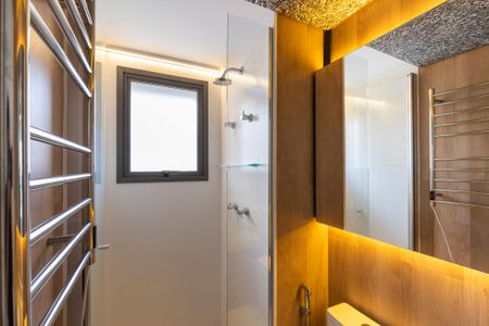 Studio para alugar com 29m², 1 quarto e 1 vaga Studio para alugar com 29m², 1 quarto e 1 vagaBanheiro