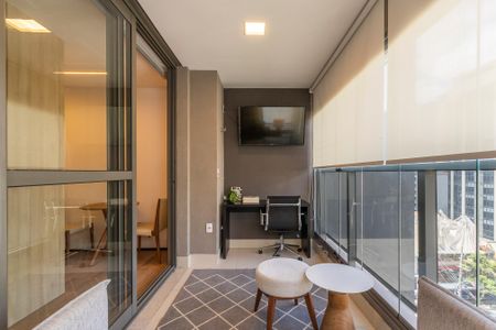 Studio para alugar com 29m², 1 quarto e 1 vaga Studio para alugar com 29m², 1 quarto e 1 vagaVaranda