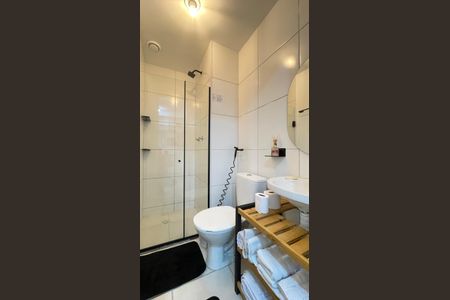 Studio para alugar com 33m², 1 quarto e sem vaga Studio para alugar com 33m², 1 quarto e sem vagaBanheiro