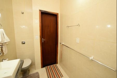 Casa à venda com 384m², 2 quartos e 8 vagas Casa à venda com 384m², 2 quartos e 8 vagasBanheiro