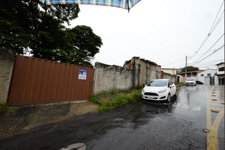 Casa à venda com 384m², 2 quartos e 8 vagas