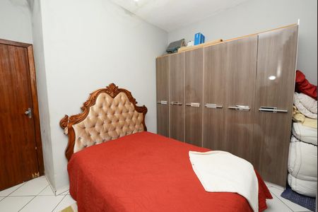 Casa à venda com 384m², 2 quartos e 8 vagas Casa à venda com 384m², 2 quartos e 8 vagasQuarto 2