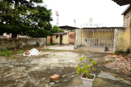 Casa à venda com 384m², 2 quartos e 8 vagas Casa à venda com 384m², 2 quartos e 8 vagasQuintal