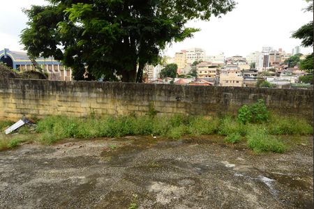 Casa à venda com 384m², 2 quartos e 8 vagas Casa à venda com 384m², 2 quartos e 8 vagasQuintal