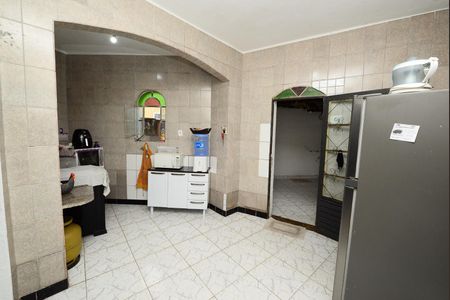 Casa à venda com 384m², 2 quartos e 8 vagas Casa à venda com 384m², 2 quartos e 8 vagasCozinha