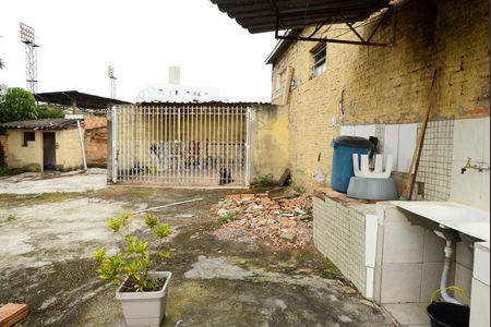 Casa à venda com 384m², 2 quartos e 8 vagas Casa à venda com 384m², 2 quartos e 8 vagasQuintal