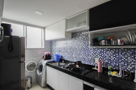 Apartamento à venda com 75m², 3 quartos e 2 vagasCozinha e Área de Serviço