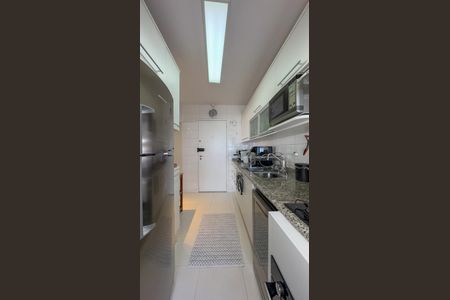 Apartamento à venda com 110m², 2 quartos e 2 vagas Apartamento à venda com 110m², 2 quartos e 2 vagasCozinha e Área de Serviço