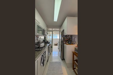 Apartamento à venda com 110m², 2 quartos e 2 vagas Apartamento à venda com 110m², 2 quartos e 2 vagasCozinha e Área de Serviço