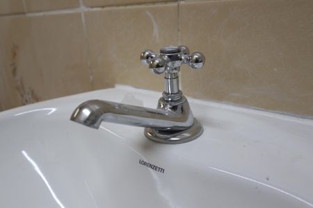 Banheiro de apartamento para alugar com 1 quarto, 12m² em Campestre, Santo André