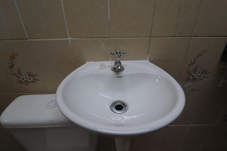 Banheiro de apartamento para alugar com 1 quarto, 12m² em Campestre, Santo André