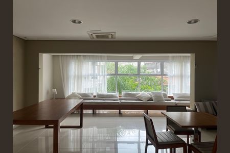 Apartamento para alugar com 42m², 1 quarto e 1 vaga Apartamento para alugar com 42m², 1 quarto e 1 vagaÁrea comum - Salão de festas
