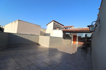 Apartamento à venda com 200m², 2 quartos e 2 vagasCobertura