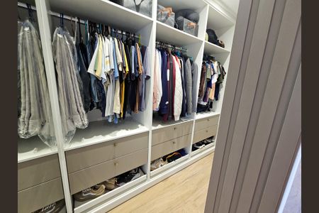 Apartamento à venda com 108m², 2 quartos e 2 vagasCloset da suíte