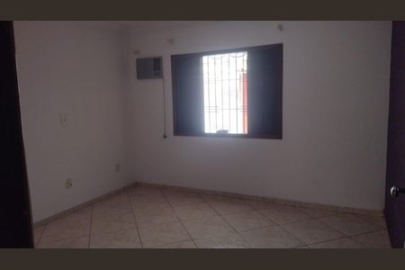 Quarto de casa à venda com 2 quartos, 140m² em Vila Luzita, Santo André