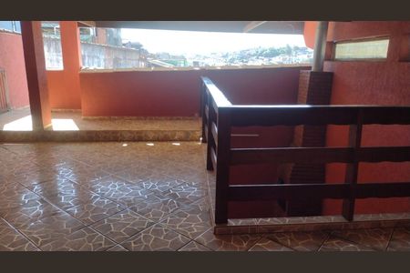 Área externa de casa à venda com 2 quartos, 140m² em Vila Luzita, Santo André