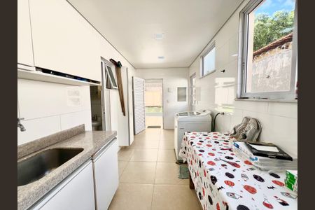 Casa à venda com 600m², 6 quartos e 4 vagasÁrea de Serviço