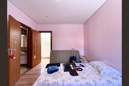 Casa à venda com 600m², 6 quartos e 4 vagasQuarto 4