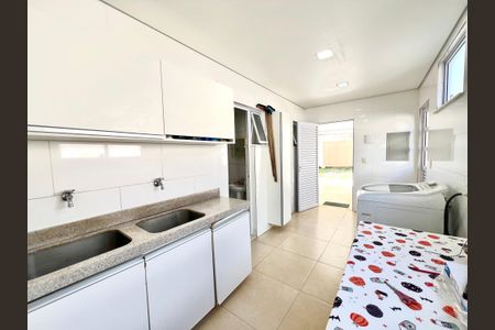 Casa à venda com 600m², 6 quartos e 4 vagasÁrea de Serviço