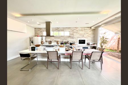 Casa à venda com 600m², 6 quartos e 4 vagasEspaço Gourmet