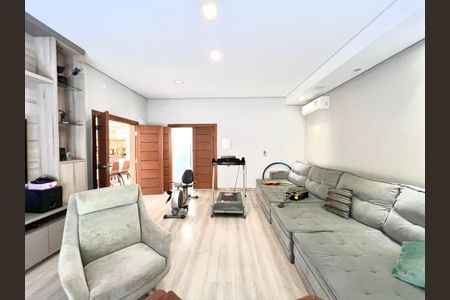 Casa à venda com 600m², 6 quartos e 4 vagasSala de TV