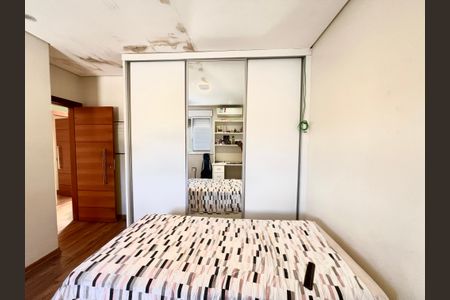 Casa à venda com 600m², 6 quartos e 4 vagasQuarto 1
