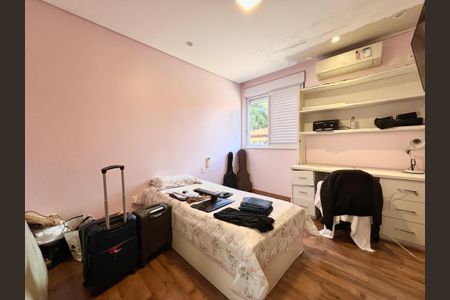 Casa à venda com 600m², 6 quartos e 4 vagasQuarto 4