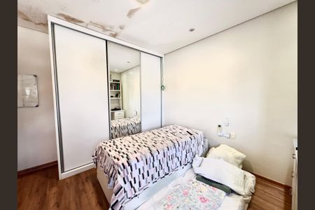 Casa à venda com 600m², 6 quartos e 4 vagasQuarto 1