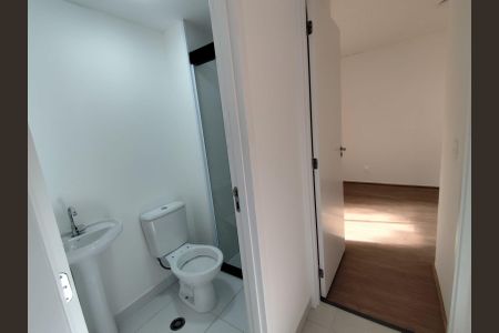 Apartamento para alugar com 38m², 2 quartos e sem vaga Apartamento para alugar com 38m², 2 quartos e sem vagaBanheiro