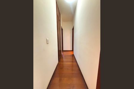 Corredor de apartamento à venda com 3 quartos, 122m² em Serra, Belo Horizonte