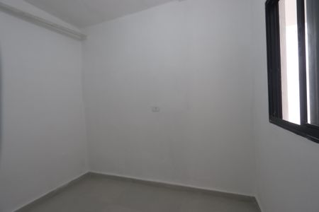 Quarto 2 de casa para alugar com 2 quartos, 80m² em Vila Alpina, São Paulo
